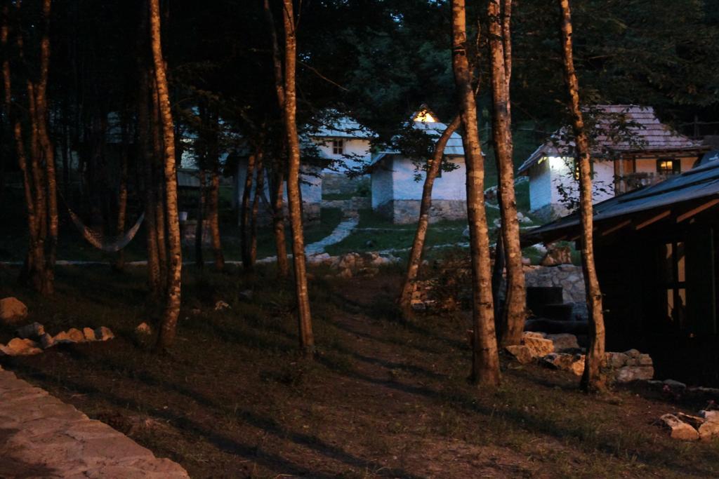 Hotel Camp Divlja Rijeka Hum Exteriér fotografie